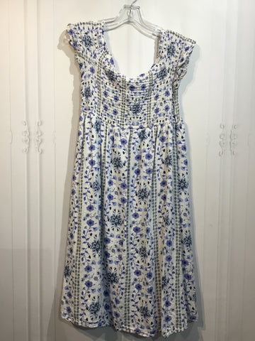 Old Navy Size Large White DRESS/1 PIECE