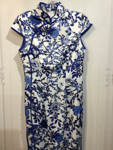 Size Medium White DRESS/1 PIECE
