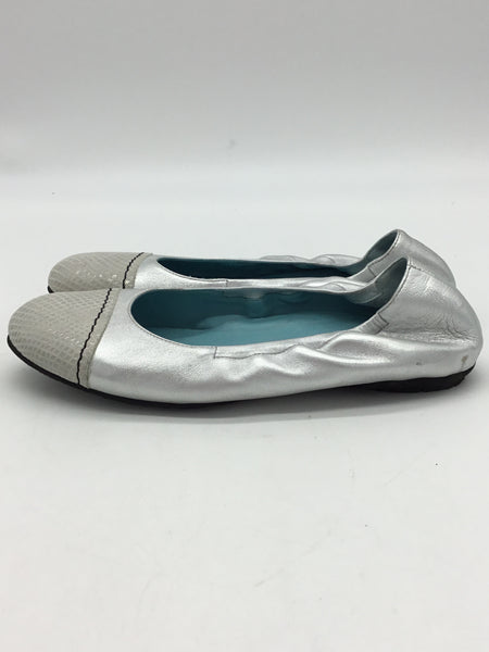 LUXURY Thierry Rabotin Size 7.5 Silver Shoes