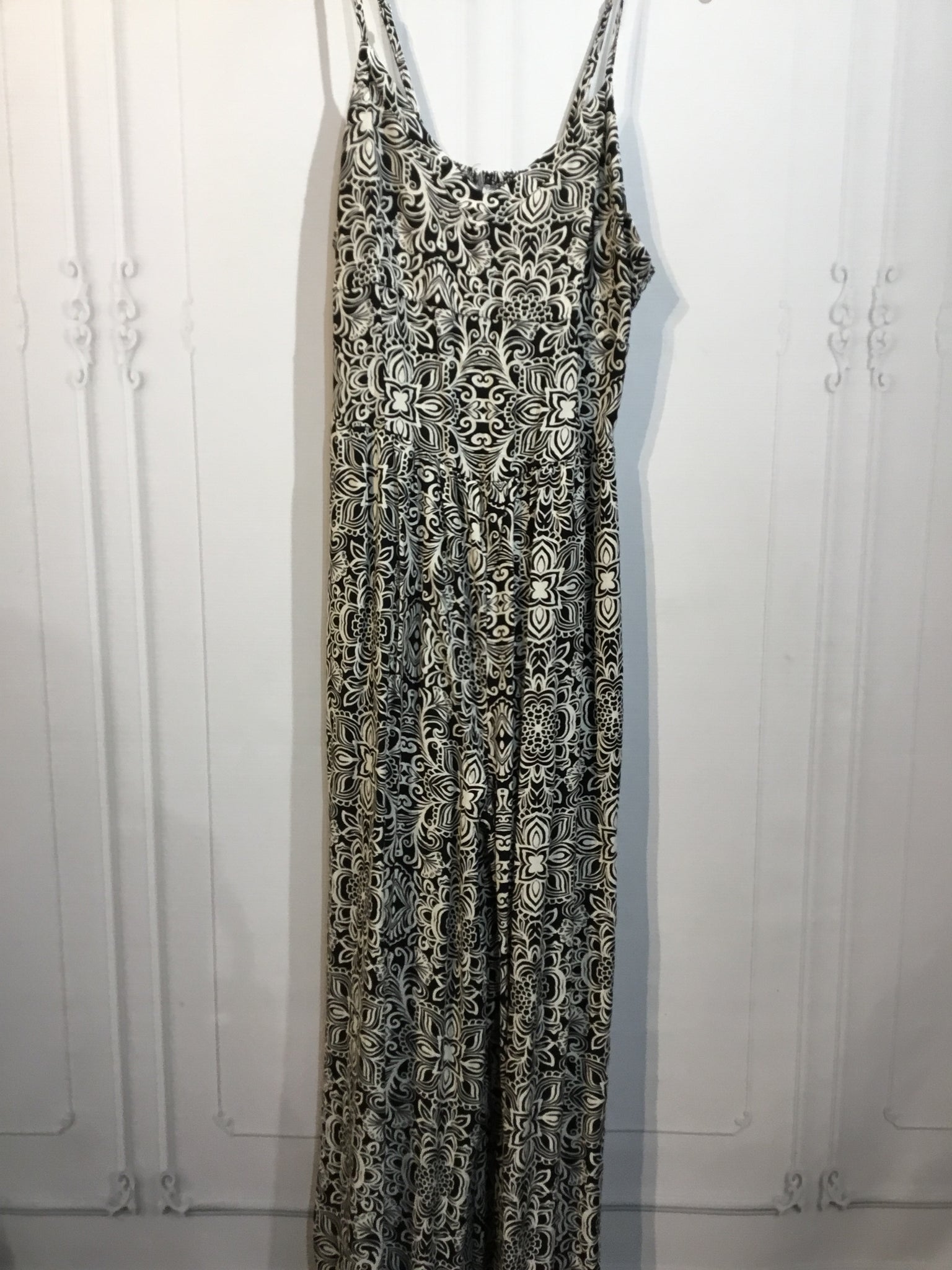 Size M Black DRESS/1 PIECE