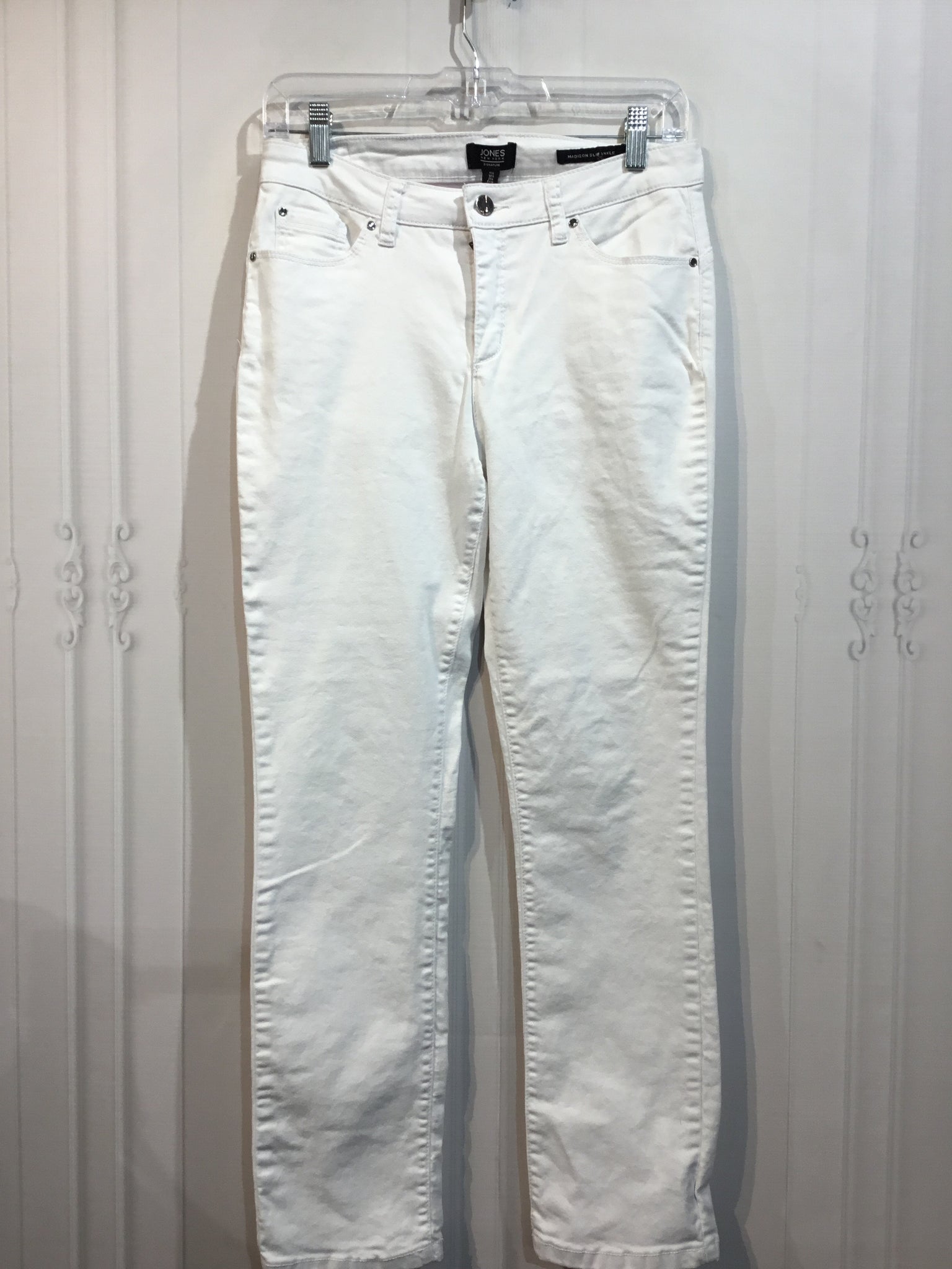 Jones New York Size S/6 White Bottoms