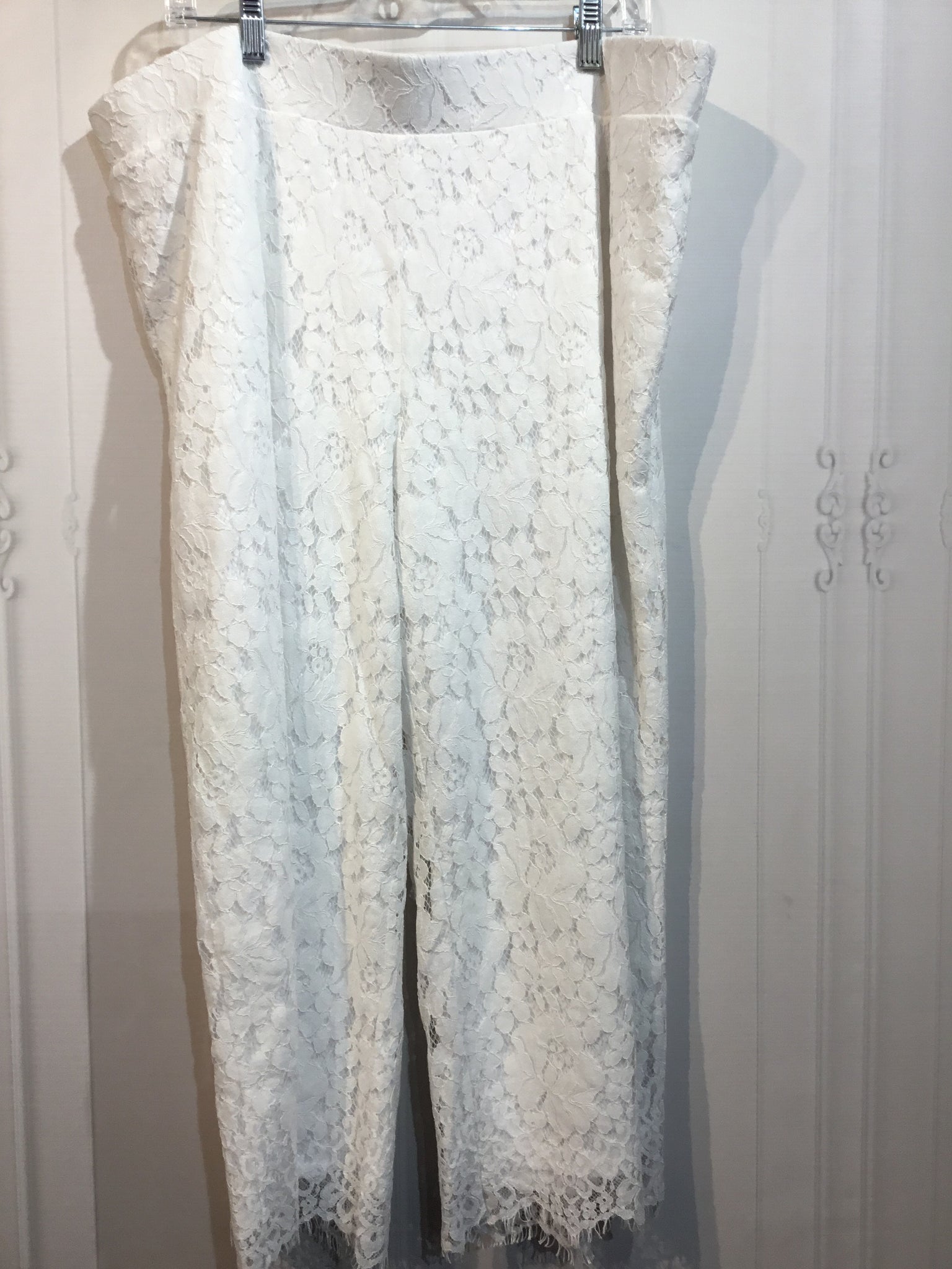 Isaac Mizrahi Live! Size 1XP White Bottoms