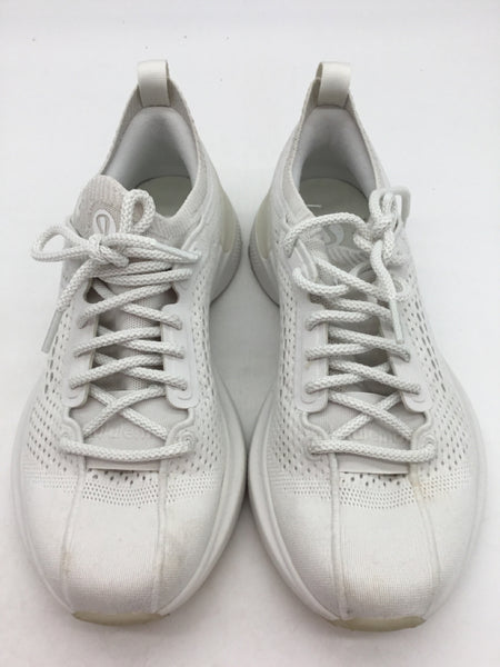 LUXURY Lululemon Size 8.5 White Shoes