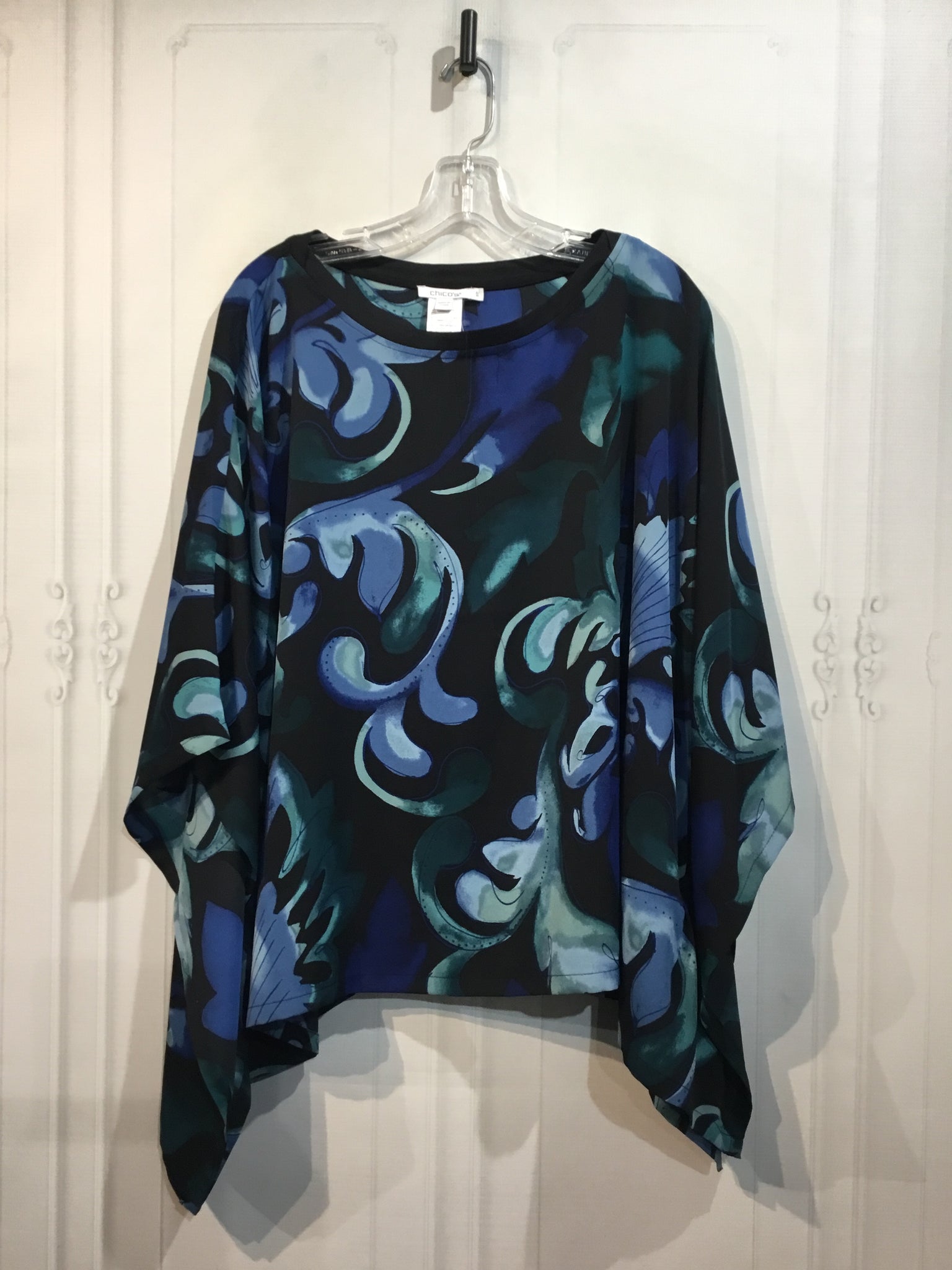 CHICO'S Size Small Black Tops