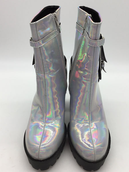 YOKI Size 8 Silver Shoes