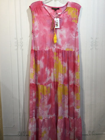 NWT - America & Beyond Size M Pink SWIMWEAR/COVER UP