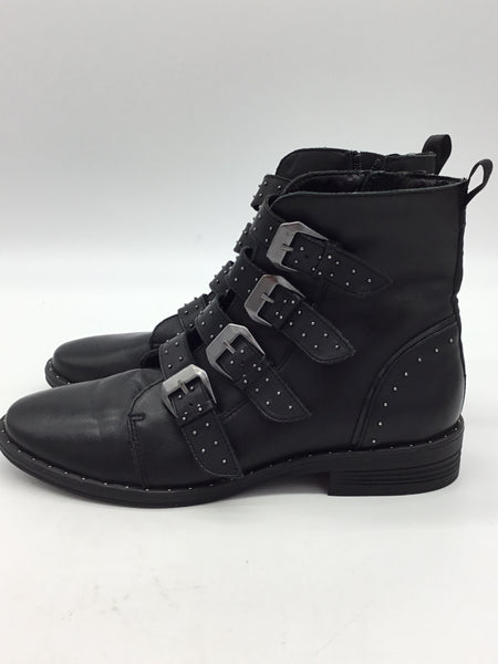 Steve Madden Size 8.5 Black Shoes