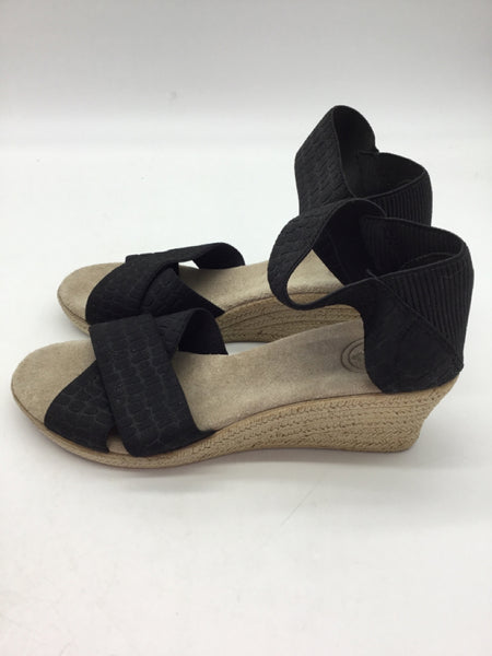 Size 7 Black Shoes