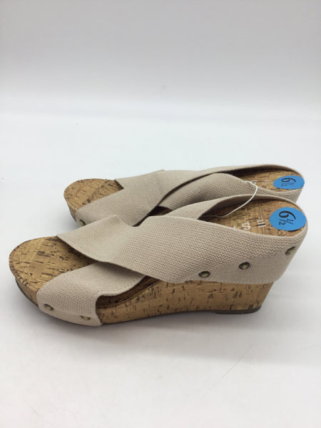 Espirit Size 6.5 Beige Shoes