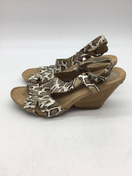 Dr. Scholl's Size 8.5 Brown Shoes