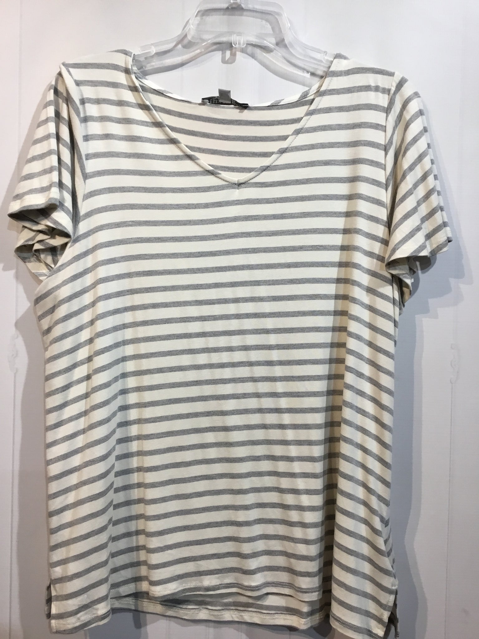 Green Envelope Size 1X Beige Tops