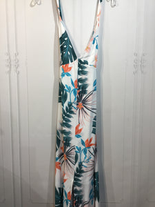 The Vanity Room Size Medium White DRESS/1 PIECE