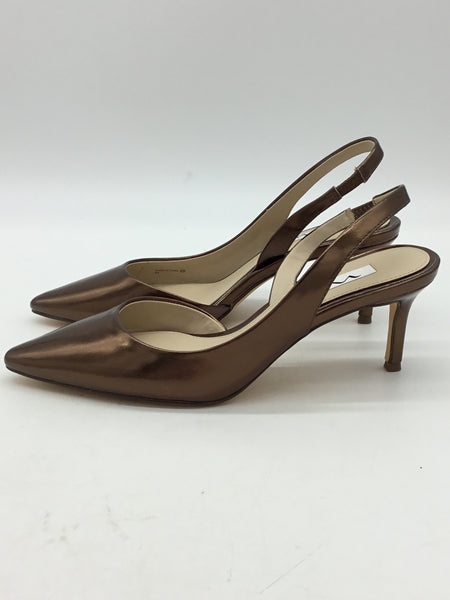 NINA Size 8.5 Gold Shoes