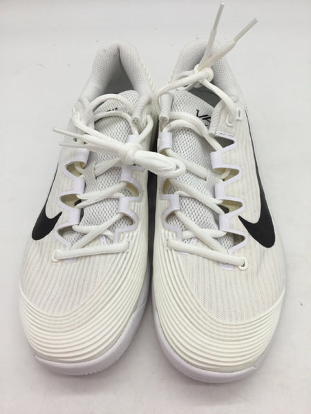 NIKE Size 8.5 White Shoes