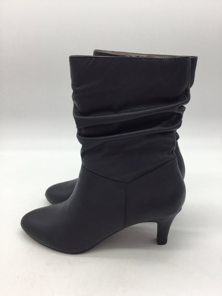 Array Size 8.5 Grey Shoes