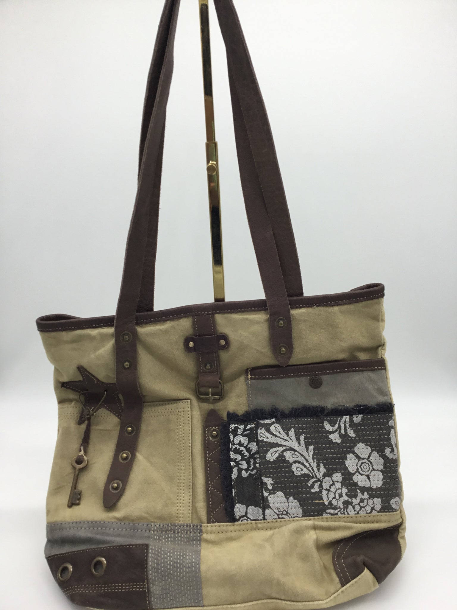 Myra Bag Size Large Beige Purses/Wallets