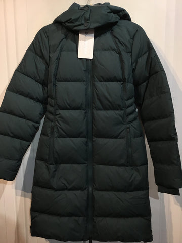 NWT LUXURY Athleta Size Extra Small Green Outerwear