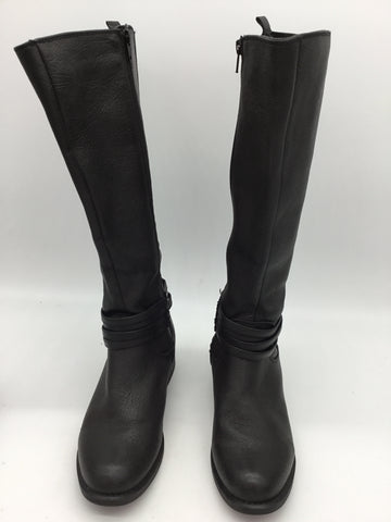 White Mountain Size 7.5 Black Shoes