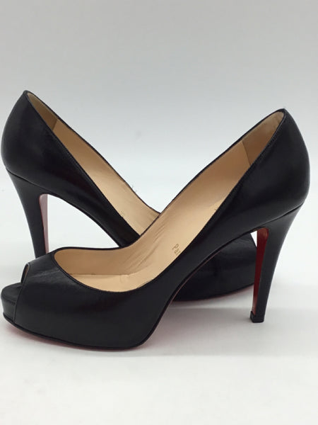 LUXURY Christian Louboutin Size 6 Black Shoes