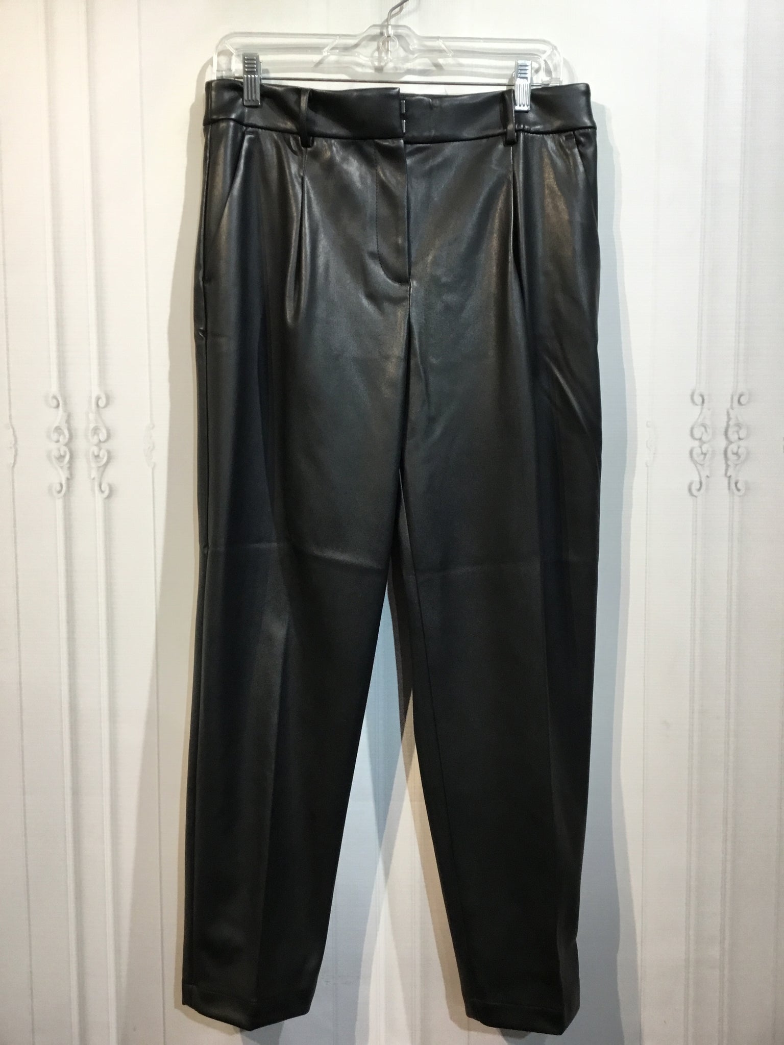 NWT LOFT Size S/4 Black Bottoms