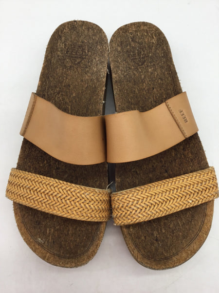 Reef Size 9 Beige Shoes