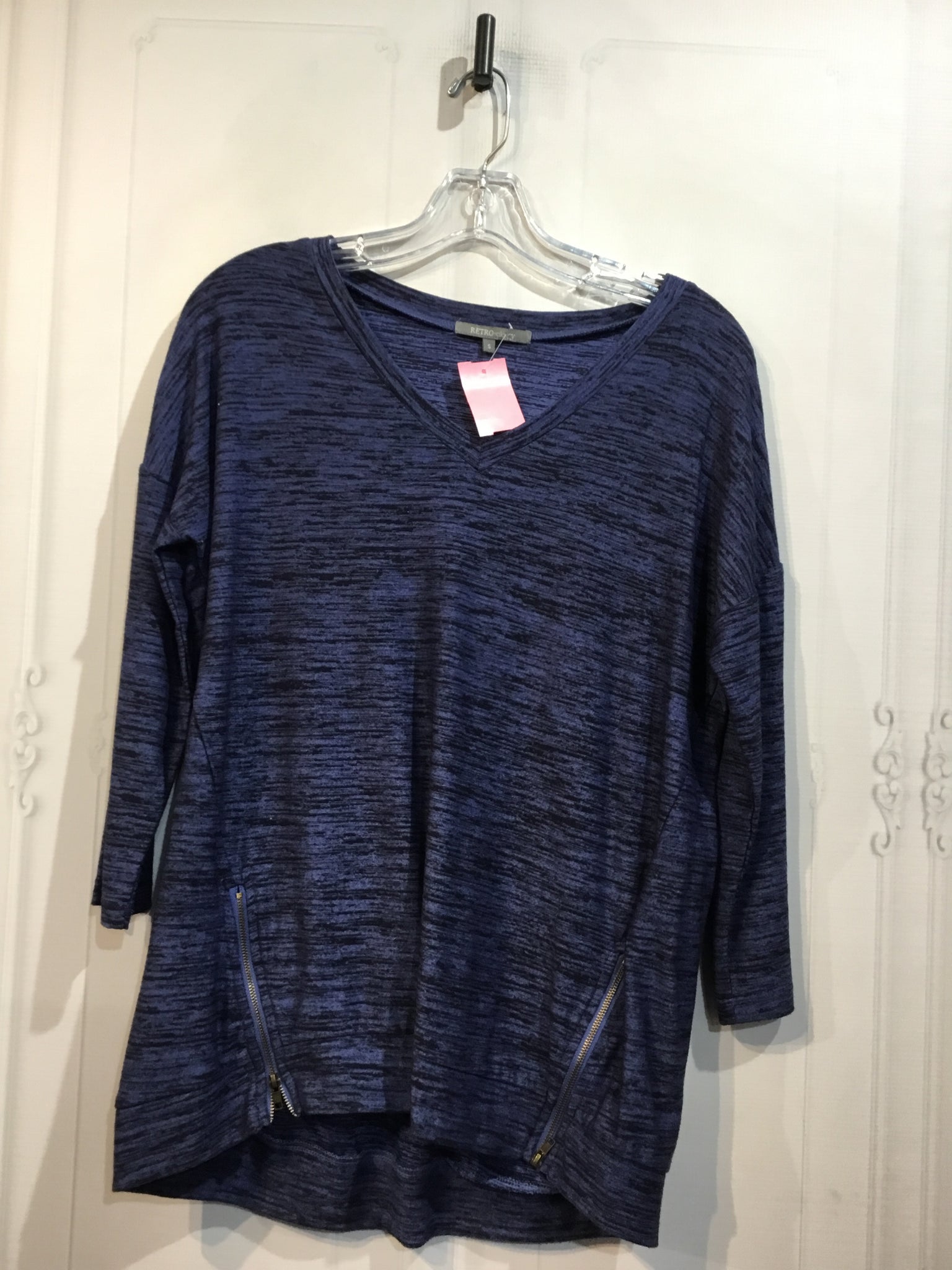 Retro-ology Size Small Blue Tops