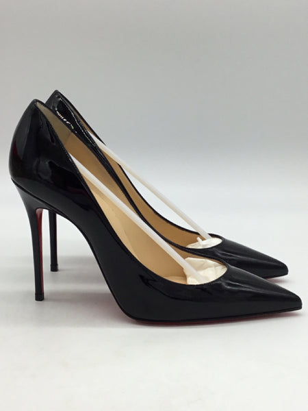 LUXURY Christian Louboutin Size 7 Black Shoes