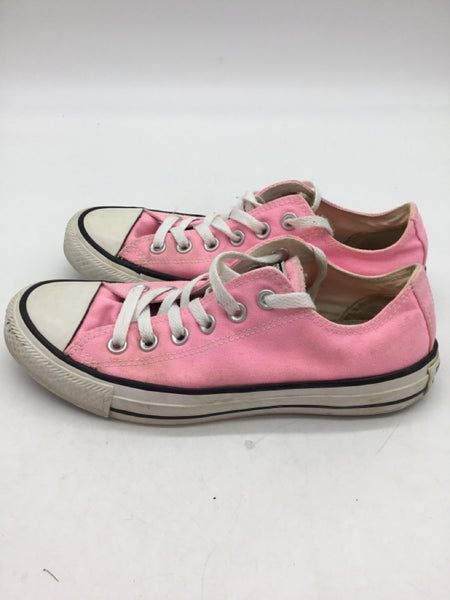 Converse Size 7 Pink Shoes