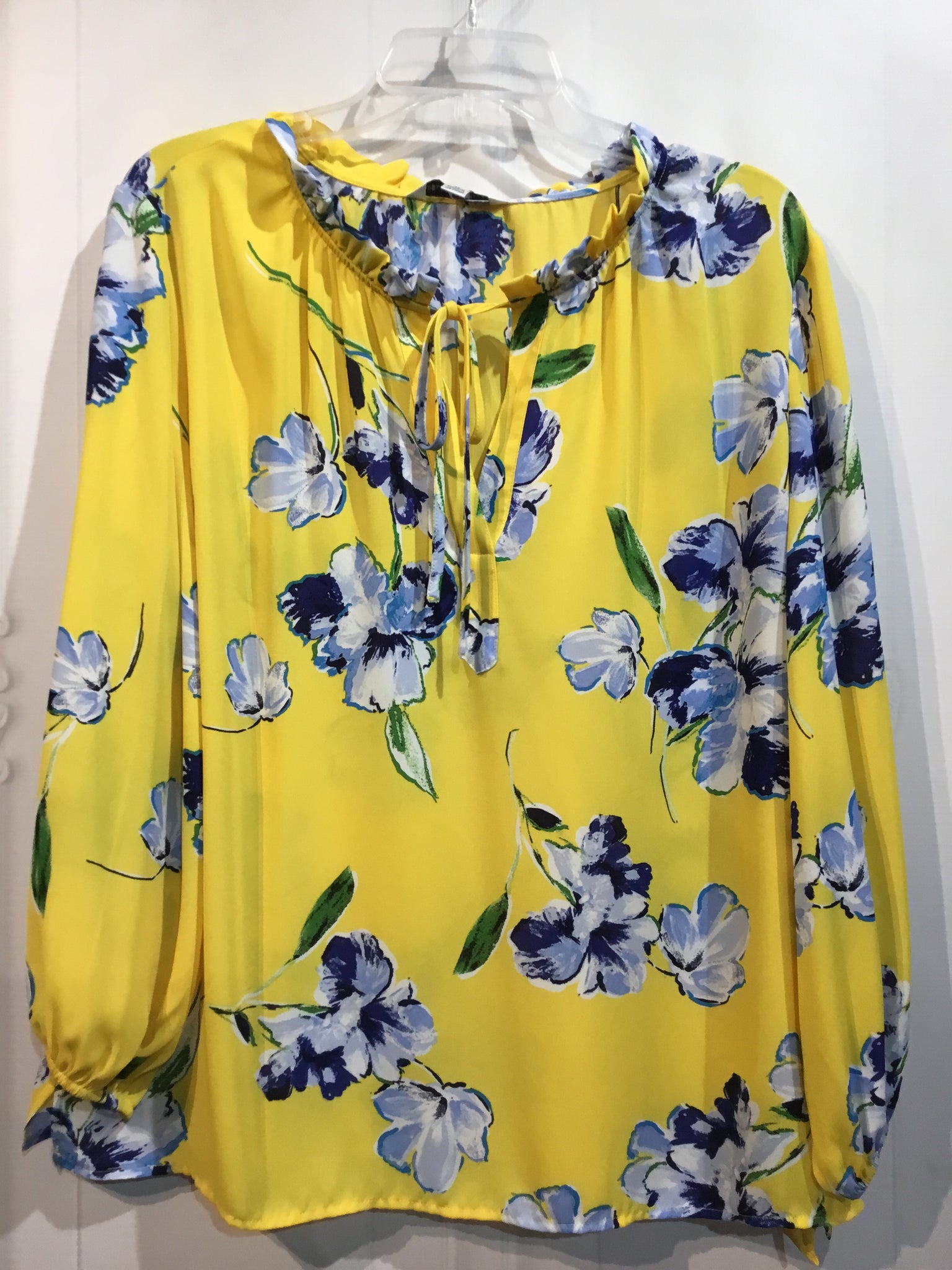 Counterparts Size Extra Large Yellow Tops