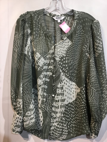 BB Dakota Size Large Green Tops