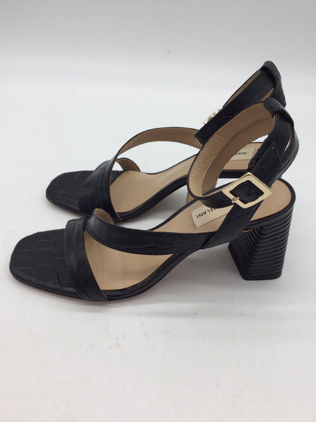 Antonio Melani Size 8 Black Shoes