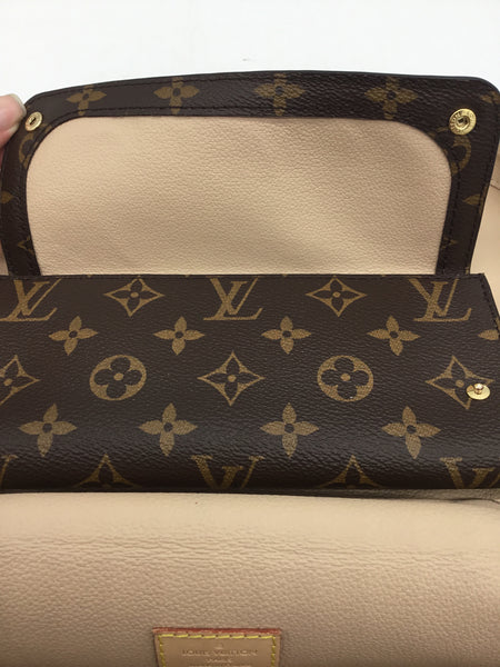 Louis Vuitton Size GM Brown Louis Vuitton Nice Vanity