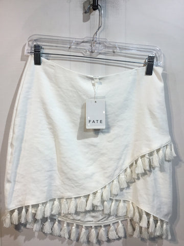 Fate Size S/4-6 White Skirts