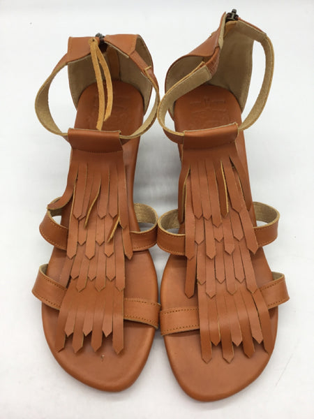LUXURY ELF Size 10 Brown Shoes