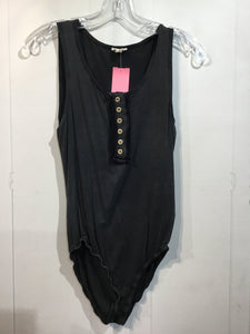 POL Size Medium Grey Tops