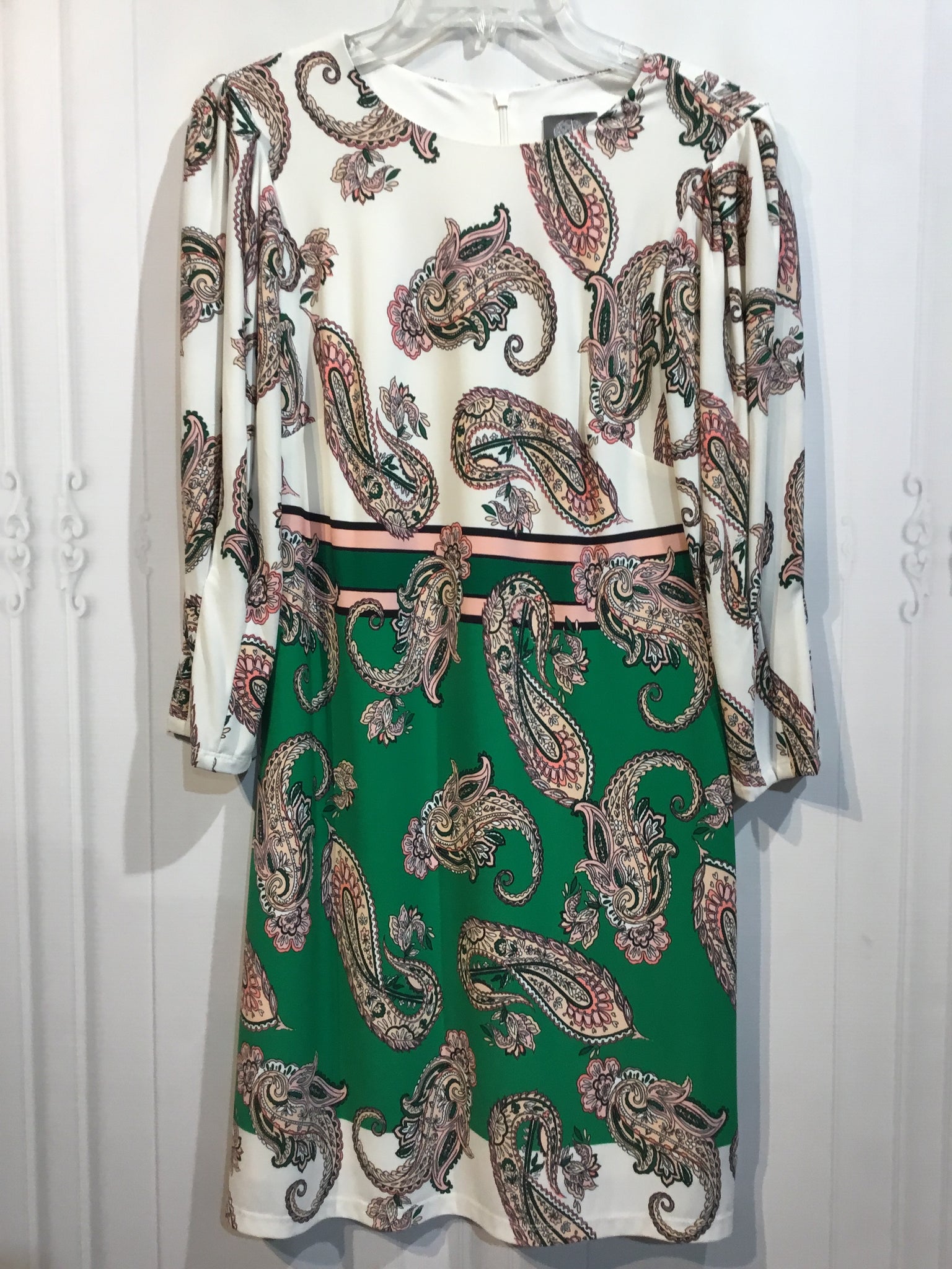 VINCE CAMUTO Size M/8 White DRESS/1 PIECE