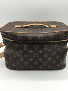 Louis Vuitton Size GM Brown Louis Vuitton Nice Vanity