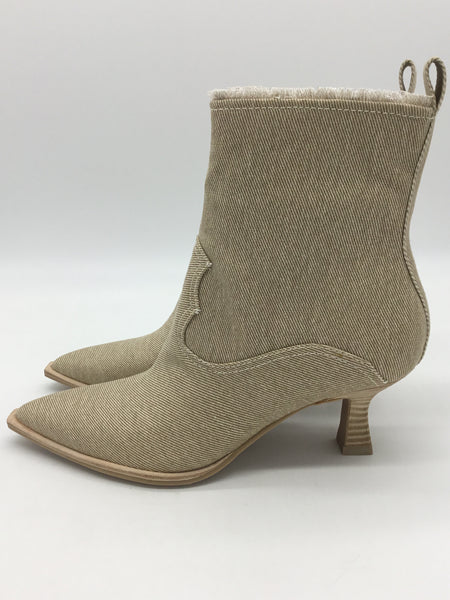 Dolce Vita Size 9.5 Beige Shoes