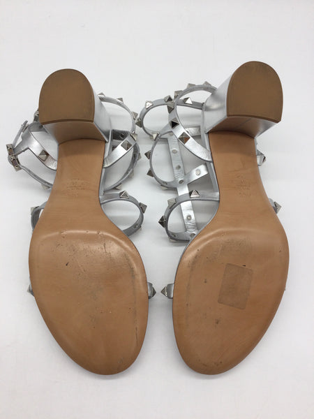 Valentino Size 9 Silver Shoes