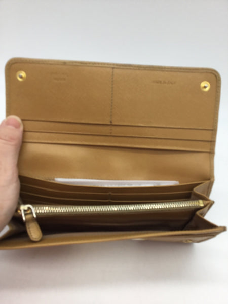 LUXURY PRADA Size Small Brown Purses/Wallets