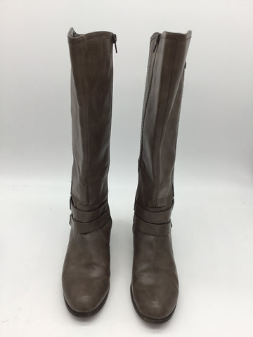 UNISA Size 7.5 Brown Shoes