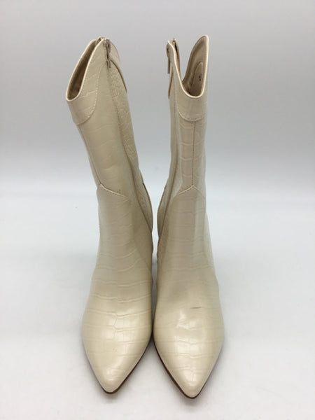 Chinese Laundry Size 7 White Shoes