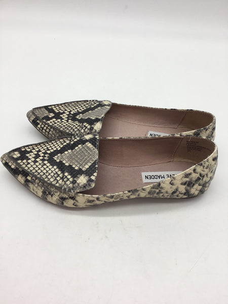 Steve Madden Size 7 Grey Shoes