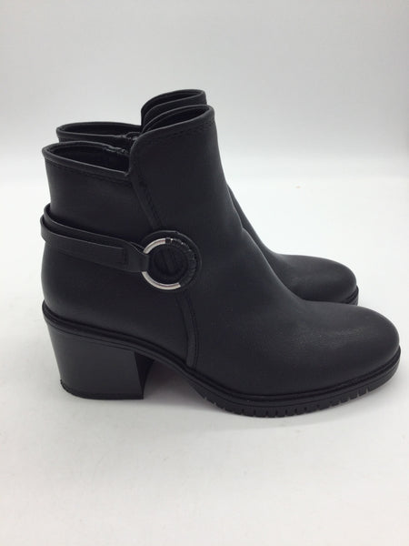 Baretraps Size 7 Black Shoes