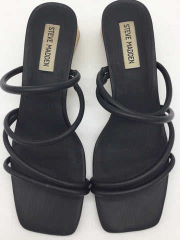 Steve Madden Size 8.5 Black Sandals