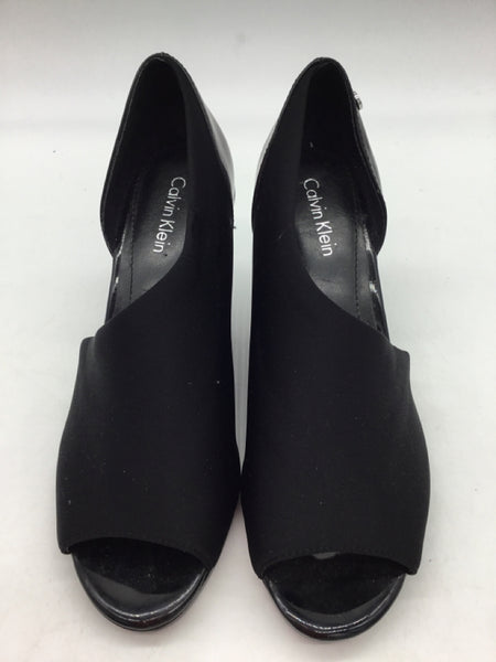 Calvin Klein Size 5 Black Shoes