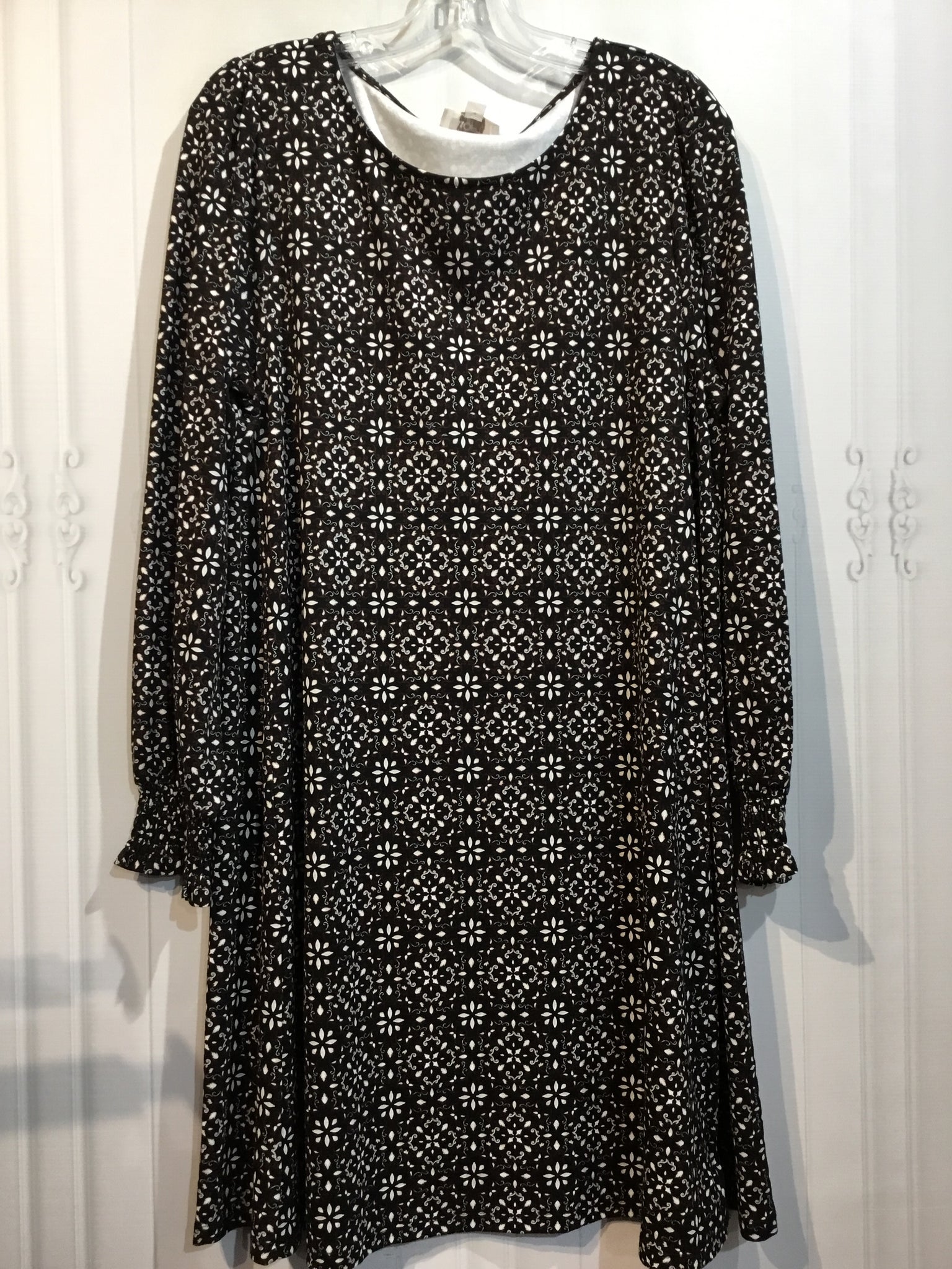 LOFT Size Large Black DRESS/1 PIECE