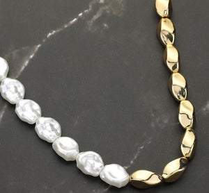 Cream & Gold Pearl Metal Pebble Beaded Necklace