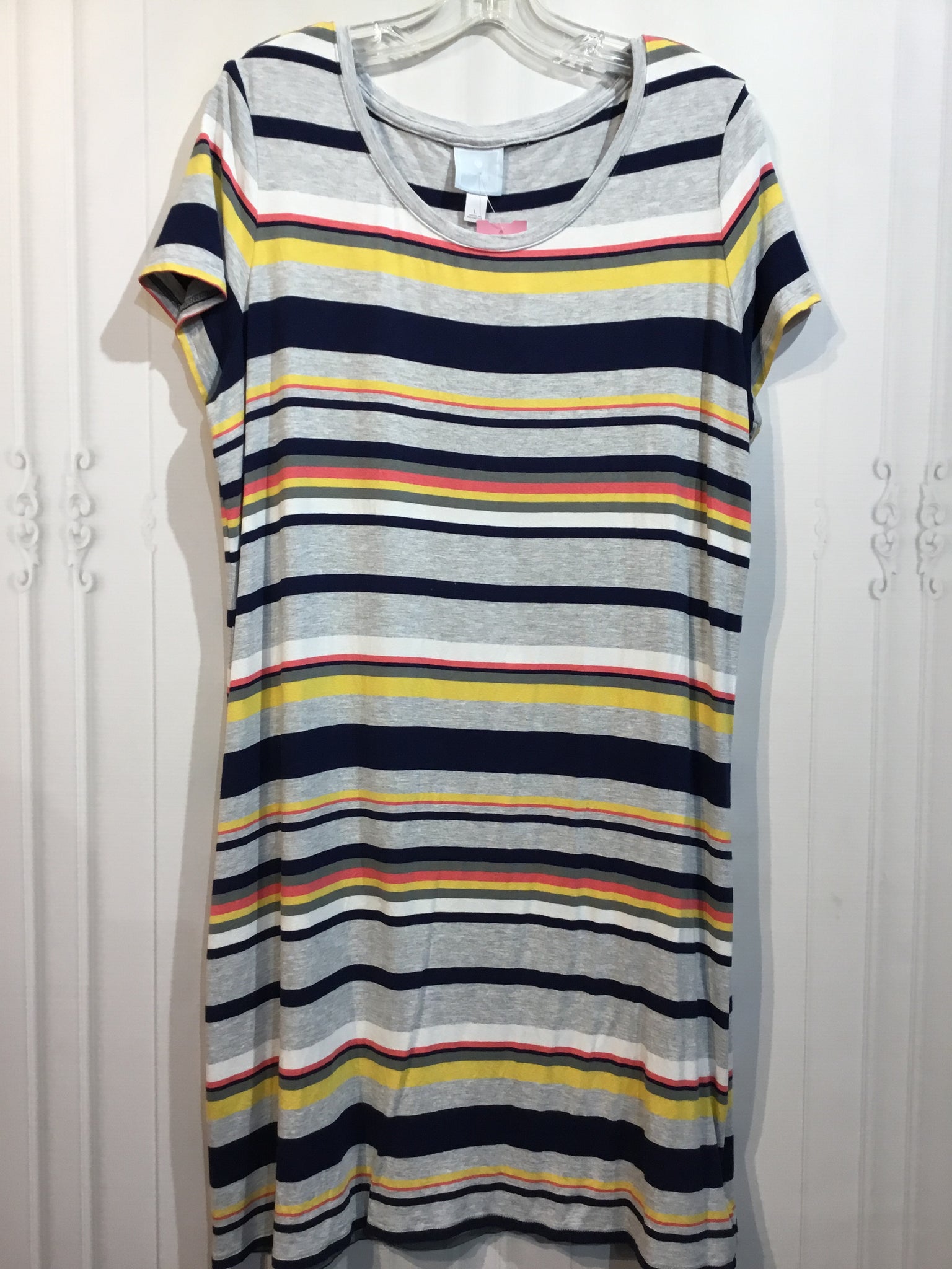 Sunday Size Large Grey DRESS/1 PIECE