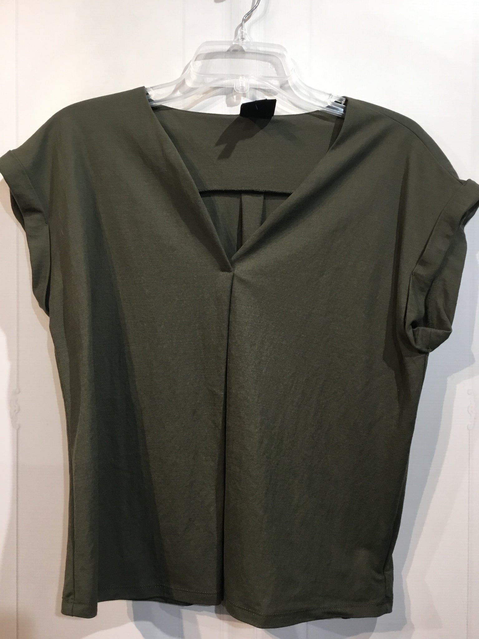 Bobeau Size M Green Tops